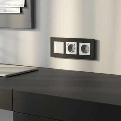 Фото Рамка из металла на 3 поста Werkel АluMax W0033508 черный алюминий