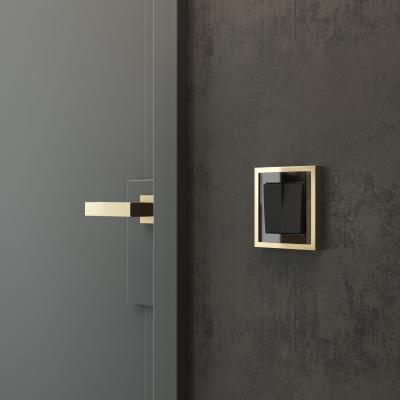 Фото Рамка из металла на 1 пост Werkel Baguette W0012852 черный/латунь