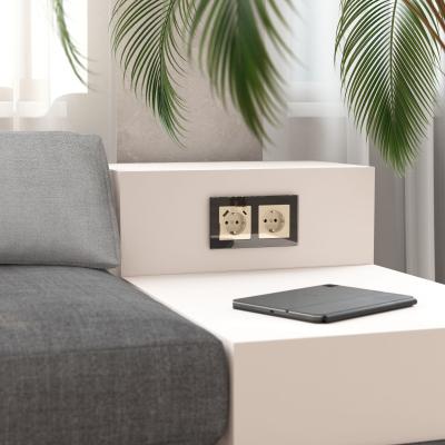 Фото Розетка с заземлением и шторками Werkel W1171143 айвори акрил