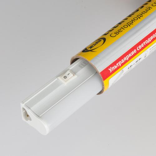Фото Elektrostandard Led Stick LST01 18W светодиодный светильник настенно-потолочный 4200К