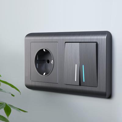 Фото Розетка с заземлением Werkel W1171004 графит рифленый