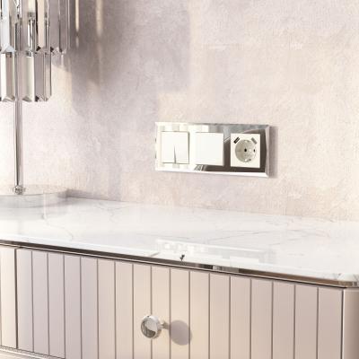 Фото Рамка из стекла на 3 поста Werkel Diamant W0031220 зеркальный