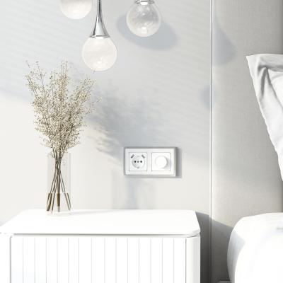 Фото Накладка для розетки USB Werkel W1179541 белый акрил