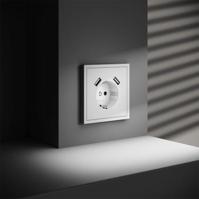 Фото Розетка с заземлением и защитными шторками, с USB, A+A VOLTUM S70, белый матовый, VLS040402