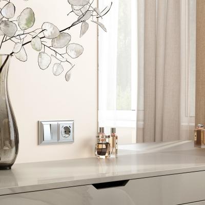 Фото Рамка из поликарбоната на 2 поста Werkel Fiore W0022206 серебряный