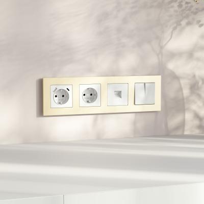 Фото Рамка пластиковая на 4 поста Werkel Slab W0042911 шампань софт