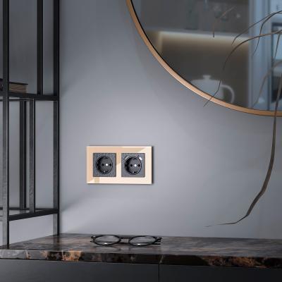 Фото Рамка из стекла на 2 поста Werkel Favorit W0021111 шампань