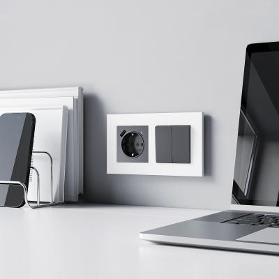 Фото Рамка из поликарбоната на 2 поста Werkel Slab W0022961 белый софт