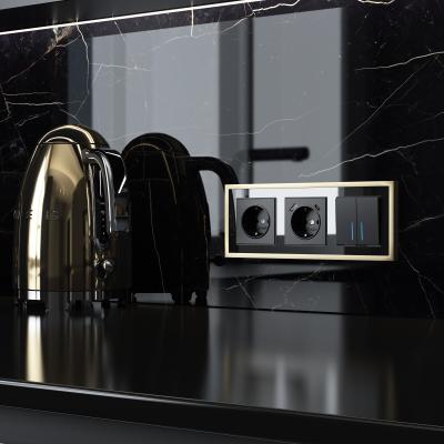 Фото Рамка из металла на 3 поста Werkel Baguette W0032852 черный/латунь