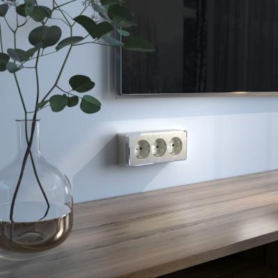 Фото Розетка тройная с заземлением и шторками Werkel Gallant W5073110 шампань рифленый