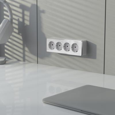 Фото Розетка четверная с заземлением и шторками Werkel Gallant W5072210 белая