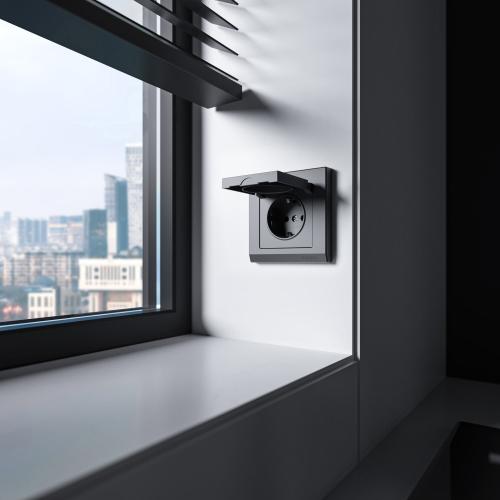 Фото Розетка влагозащищенная с защитной крышкой N Werkel W1171264 графит матовый