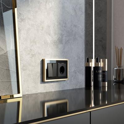 Фото Рамка из металла на 2 поста Werkel Baguette W0022852 черный/латунь