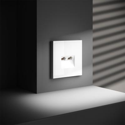 Фото Розетка компьютерная двойная RJ45+RJ45 встраиваемая Voltum S70, белый глянцевый, VLS060201