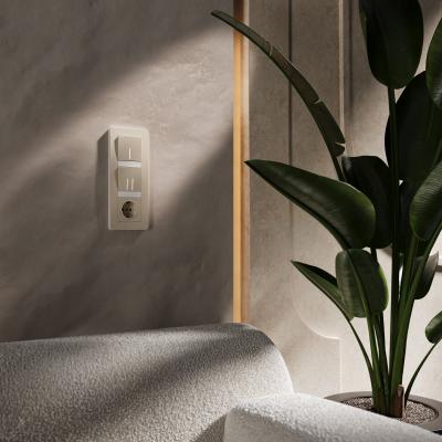 Фото Рамка из поликарбоната на 3 поста Split Werkel W0033066 айвори/белый, soft-touch