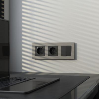 Фото Рамка пластиковая на 3 поста Werkel Slab W0032917 дымчатый софт