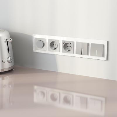 Фото Рамка из стекла на 5 постов Werkel Favorit W0051101 белый