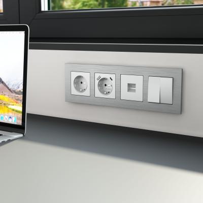 Фото Рамка из металла на 4 поста Werkel АluMax W0043506 алюминий