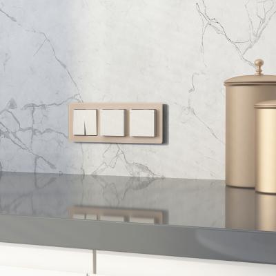 Фото Розетка влагозащенная с крышкой Werkel W1171213 перламутровый рифленый